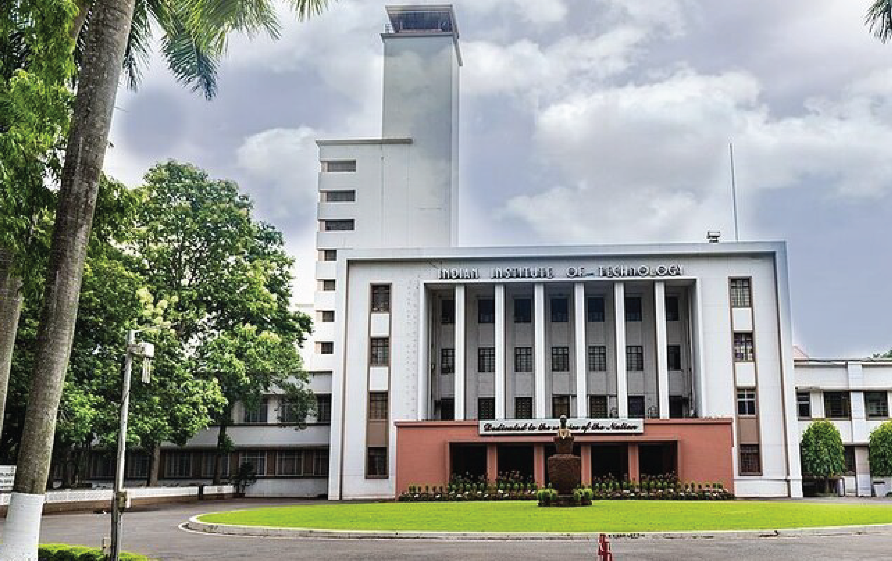 IIT Kharagpur gets new registrar