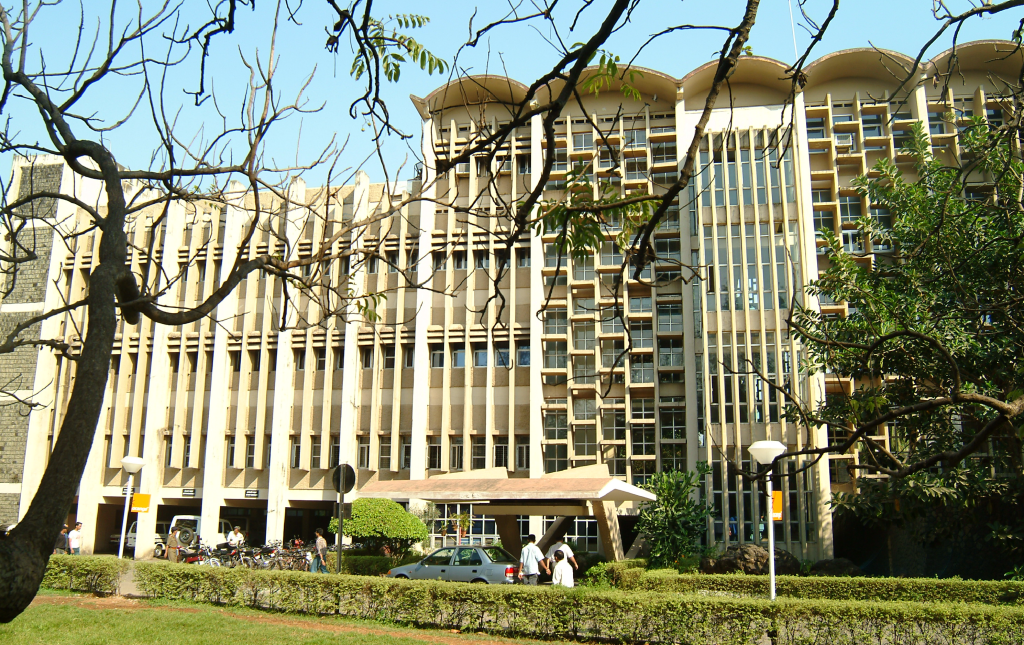 Work with IIT Bombay earn Rs 84000month